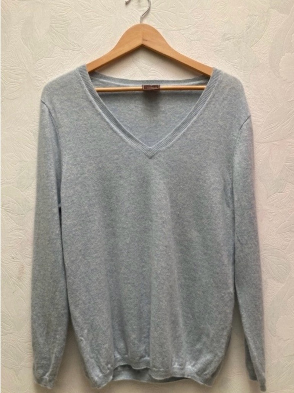 Chadwicks Light Gray V-Neck Sweater